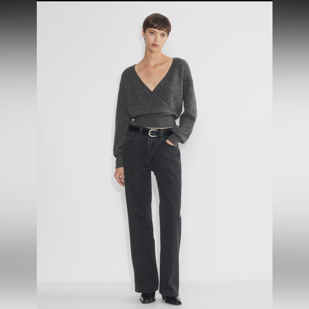 ARITZIA Winifred Dear Sweater in Limited Edition Heather Charcoal. NWT